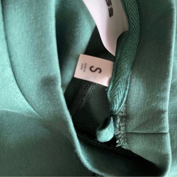 Green Long Sleeve Zip Front Guess Crewneck Sweater - Picture 7 of 7